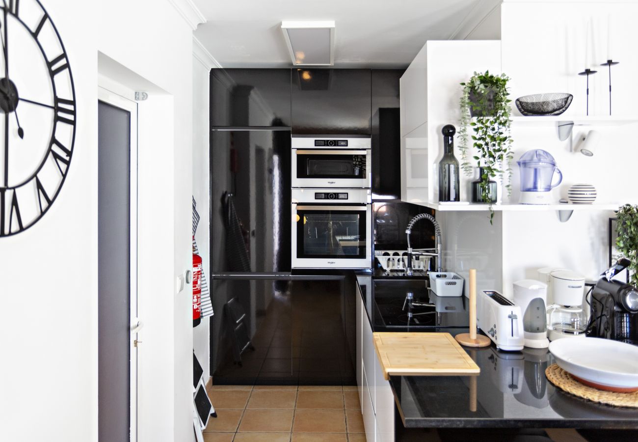 Apartamento em Tavira - QV 210 - Black & White Apartment - Quinta Velha
