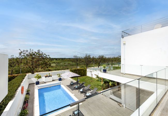 Casa geminada em Santa Luzia - Villa Serena Casa geminada em Santa Luzia - Villa Serena