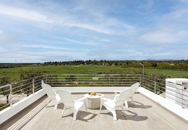 Casa geminada em Santa Luzia - Villa Serena Casa geminada em Santa Luzia - Villa Serena