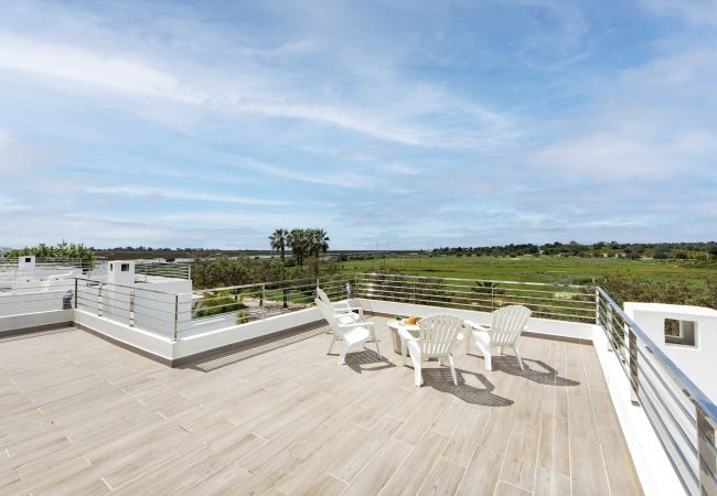 Casa geminada em Santa Luzia - Villa Serena Casa geminada em Santa Luzia - Villa Serena