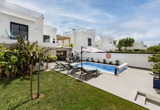 Casa geminada em Santa Luzia - Villa Serena Casa geminada em Santa Luzia - Villa Serena