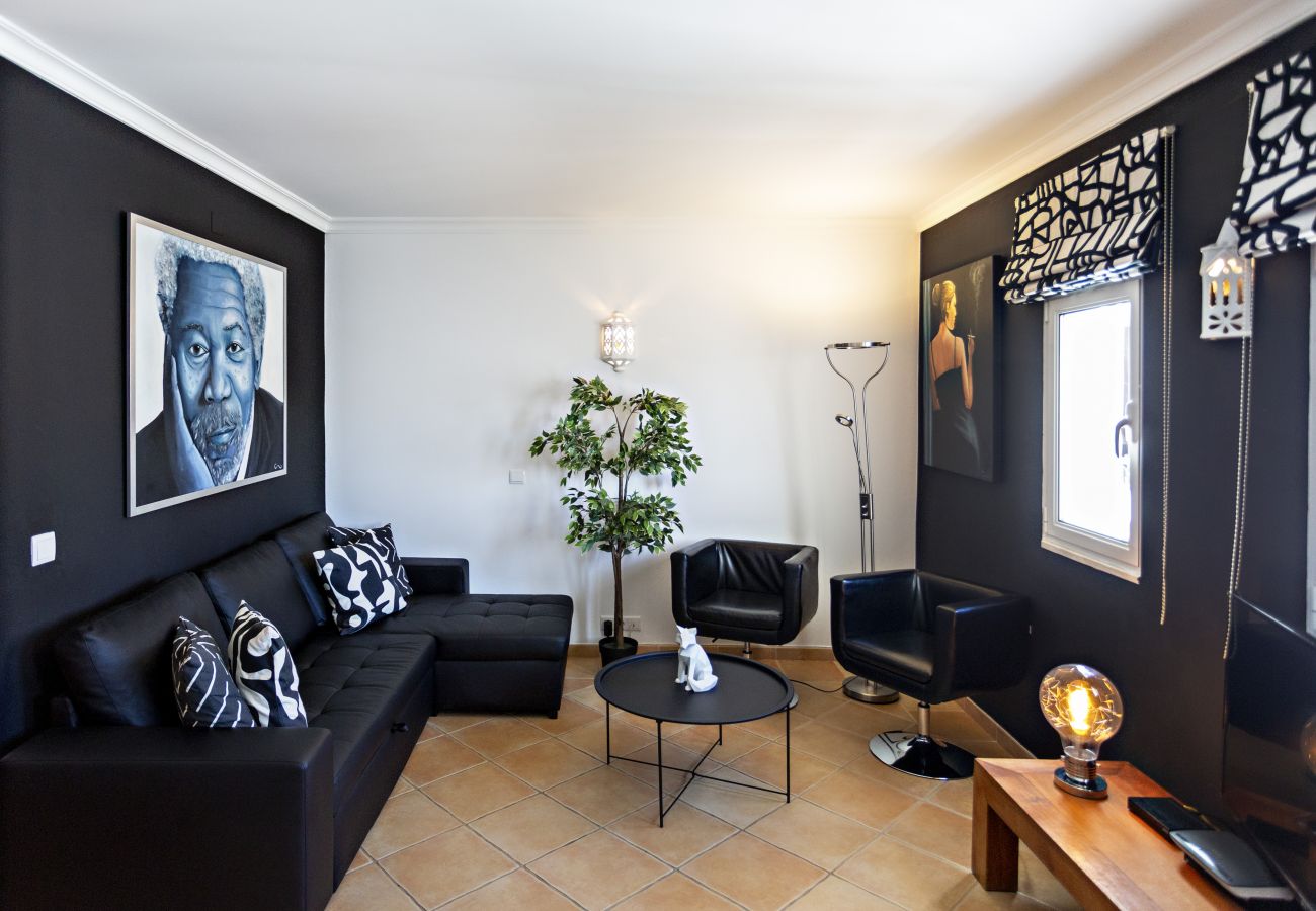 Apartment in Tavira - QV 210 - Black & White Apartment - Quinta Velha